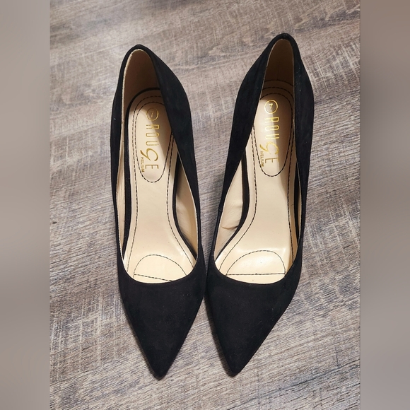 Heels - Picture 2 of 3